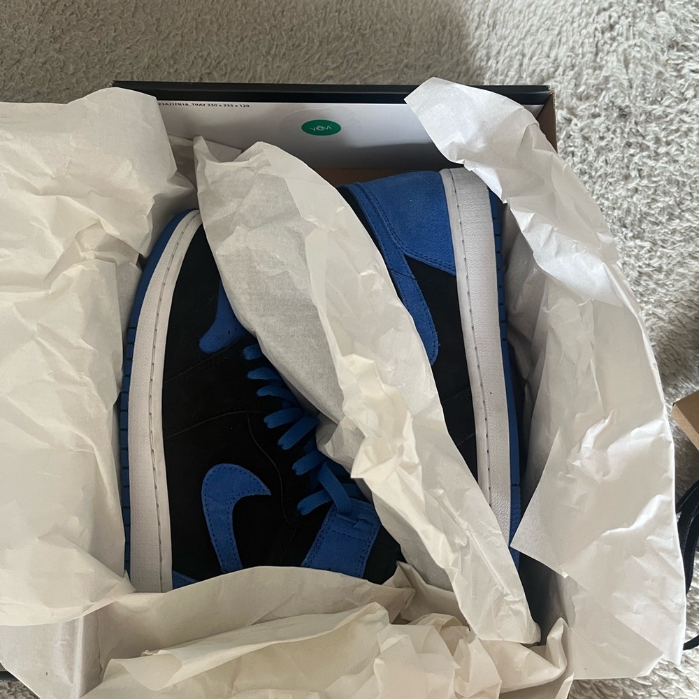 JORDAN 1 RETRO HIGH OG 'ROYAL REIMAGINED' Men’s Size 8 - Picture 5 of 9
